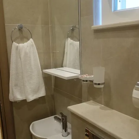 Pensiune Place House *